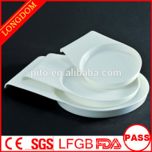 2015 new design high quality white porcelain round deep plate with hand